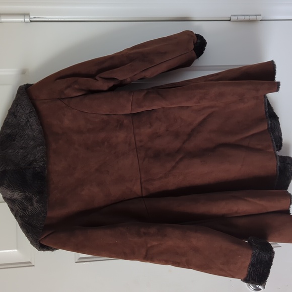 Small faux fur jacket - Picture 5 of 5